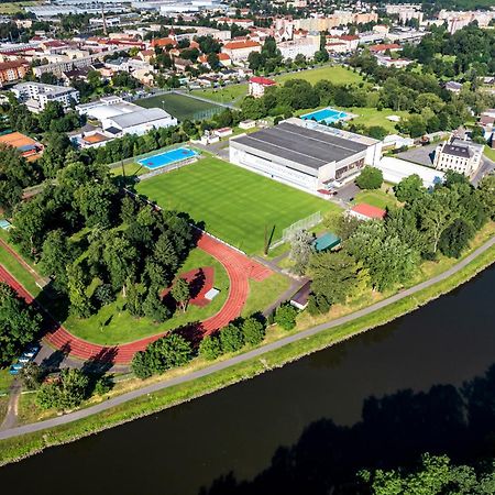 Hotel Active Stadium Ловосице Екстериор снимка