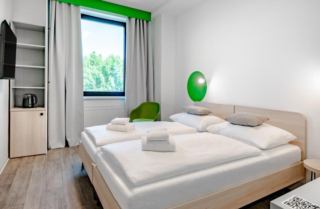 Hotel Active Stadium Ловосице Екстериор снимка