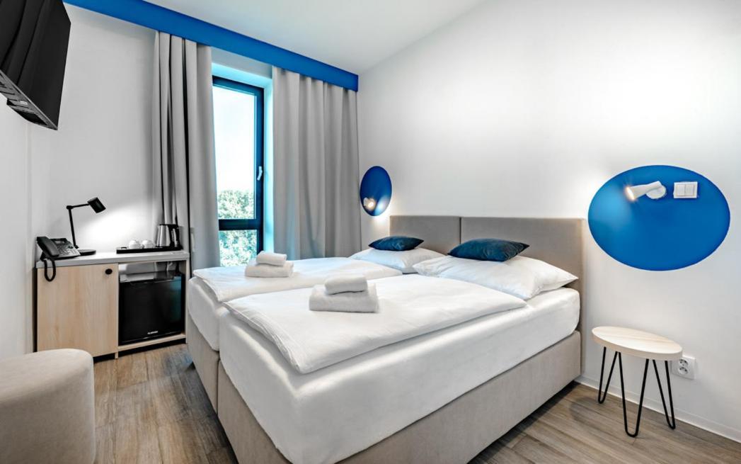 Hotel Active Stadium Ловосице Екстериор снимка