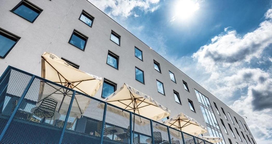 Hotel Active Stadium Ловосице Екстериор снимка